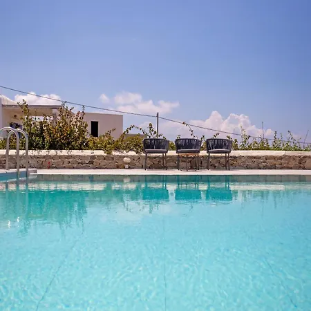 Kastro Seaview Pool *