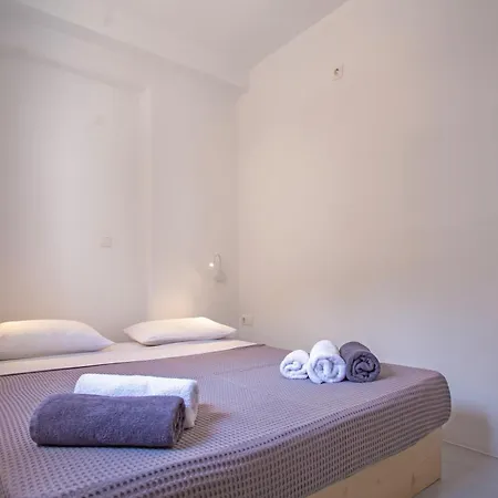 Kastro Shared Pool Фанари