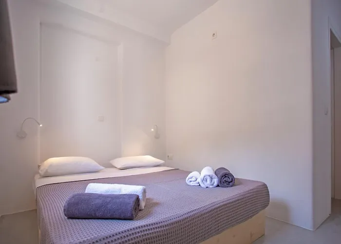 Kastro Shared Pool Fanari (Mykonos)