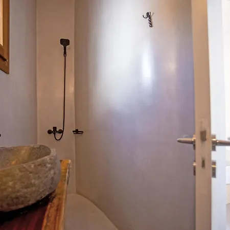 Kastro Shared Pool Apartment